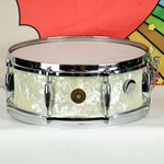 Used Gretsch 4103 Renown 5 1/2" x 14" 8 lug Snare Drum ISS25484