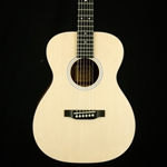 Martin 000JR-10 Small Body Acoustic Guitar, Gig Bag