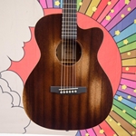 Martin 000-JRE Streetmaster Acoustic Electric Guitar, Cutaway, Gig bag 000CJR-ESTREETMASTER