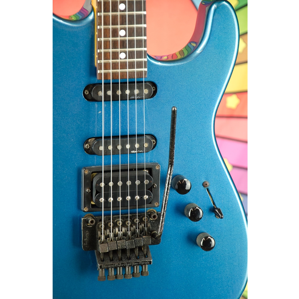 Charvel シャーベル Model-3 モデル3 80年代 後期 Charvel Model 3 Electric Blue | The Music Zoo