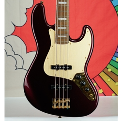 Squier 40th Anniversary Jazz Bass, Gold Edition, 
Laurel Fingerboard, Gold Anodized Pickguard, Ruby Red Metallic 0379440515