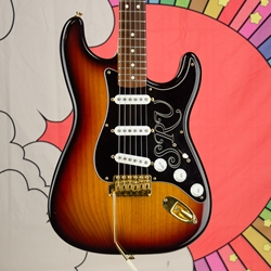 1992 Fender Stevie Ray Vaughn Stratocaster Electric Guitar, Hardcase ISS23210