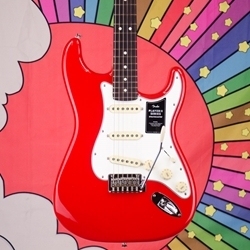 Fender Player II Stratocaster®, Rosewood Fingerboard, Coral Red 0140510558