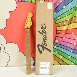 Fender Player Series Stratocaster® Neck, 22 Medium Jumbo Frets, Pau Ferro, 9.5", Modern "C" 0994503921