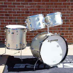 Vintage '69 "70 Ludwig Hollywood Drum Set - Silver Sparkle ISS27948