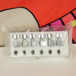 Used Fender Tuning Machine Set (6)
Chrome Strat/Tele (0990820100) ISS28305