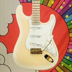 Fender Richie Kotzen Stratocaster®, Maple Fingerboard, Transparent White Burst 5258090350