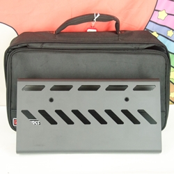 Used Gator Small Pedalboard w/ Carry Bag ISS29647