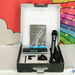 Used Sennheiser XSW35A - XS Series Wireless System with E835 Microphone Element Handheld Transmitter - With box & manual ISS29951