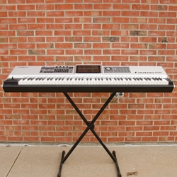 Used Roland Fantom 88 Key Workstation Keyboard, no stand ISS31488